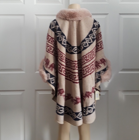 FHASION COLLECTION PONCHO SIZE. one size - Picture 6 of 8